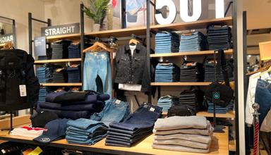 Photo enseigne : Levis